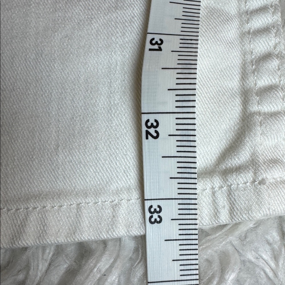 Hudson White Flared Jeans - Picture 11 of 11
